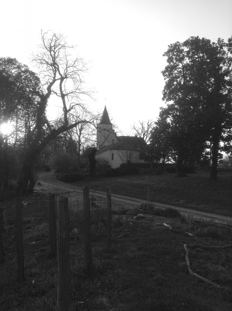 Château d'Orion mit angrenzender Kirche (Region Aquitaine, Frankreich)